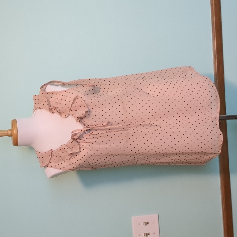 Loft Blush Sleeveless Blouse size Medium